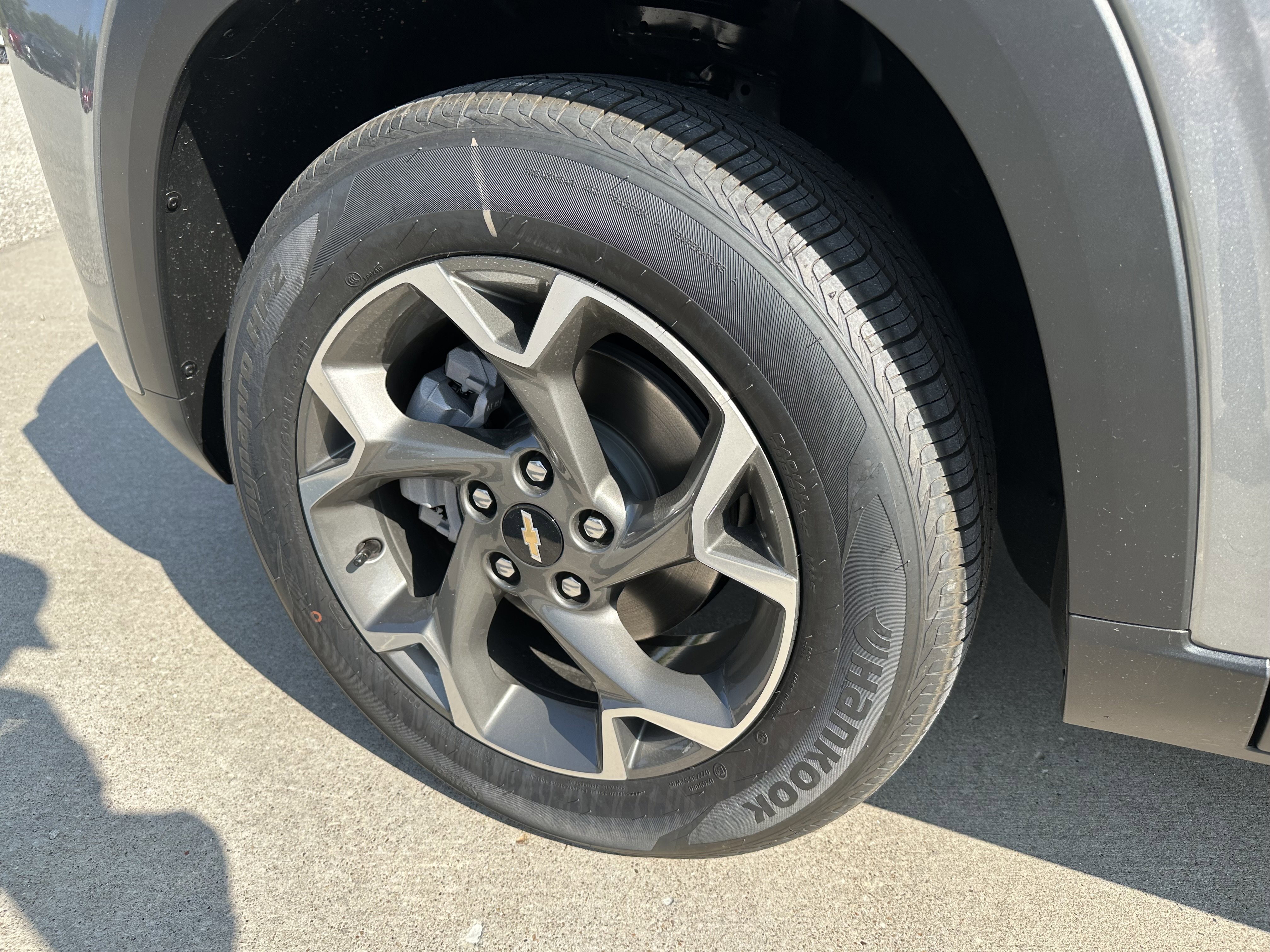 New 2025 Chevrolet Trax LT w/ Driver Confidence Package image 32