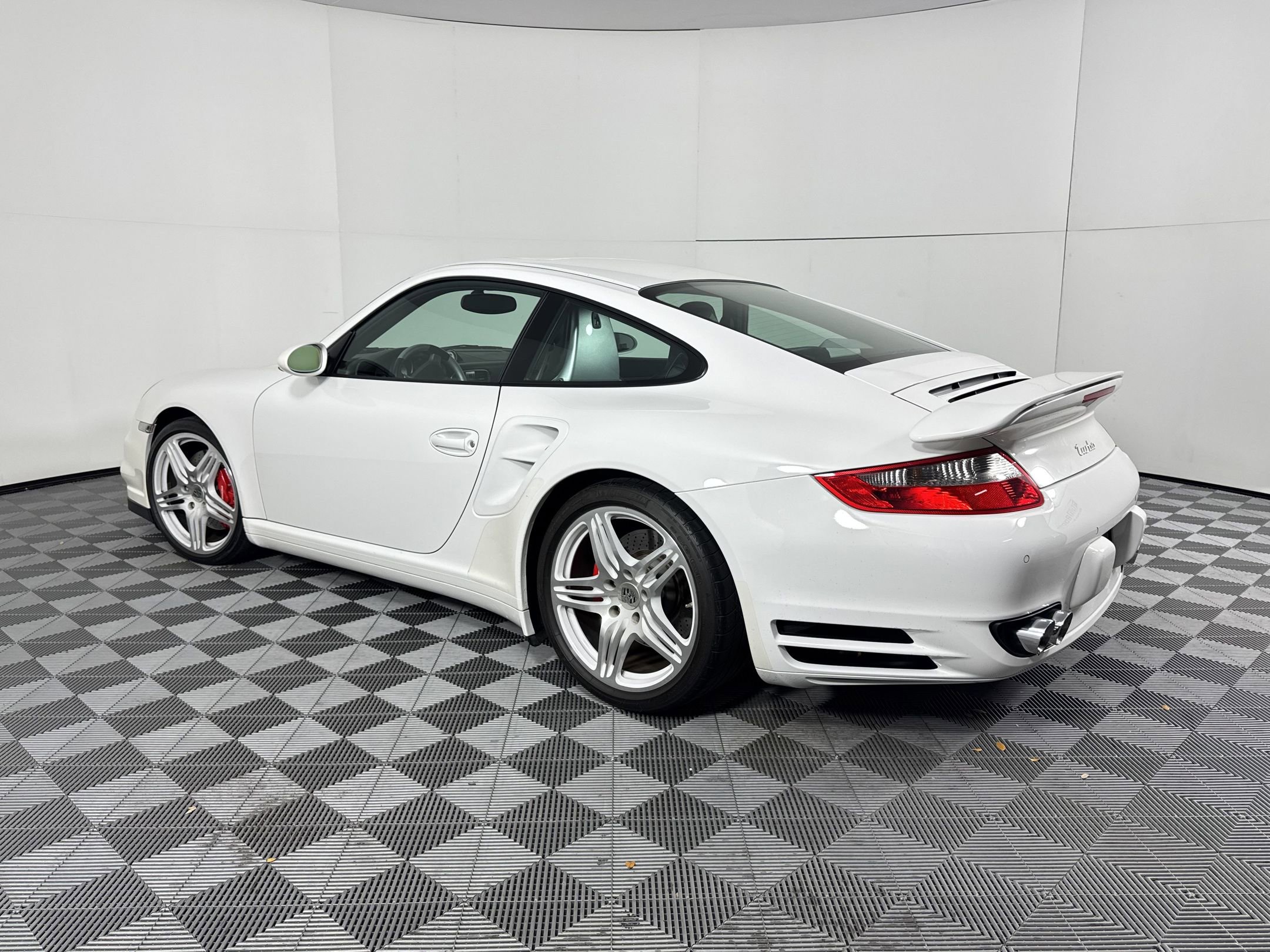Used 2007 Porsche 911 Turbo AWD/4WD image 3