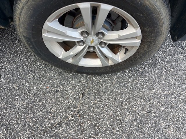 Used 2017 Chevrolet Equinox LS image 29