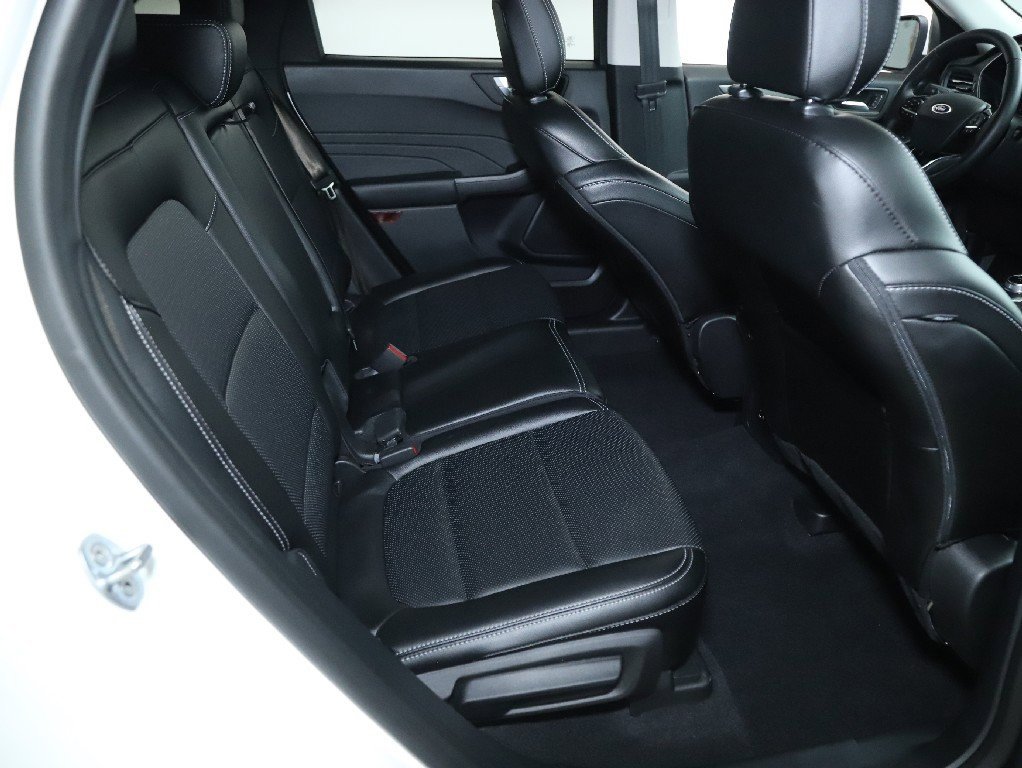 Used 2022 Ford Escape SEL image 30