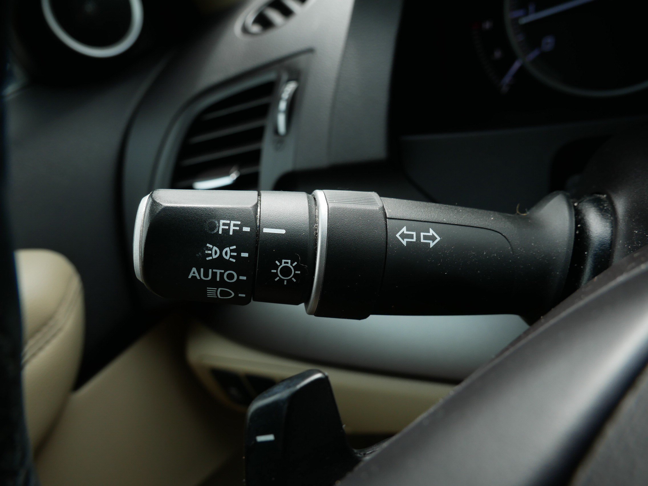 Used 2015 Acura RDX AWD image 32