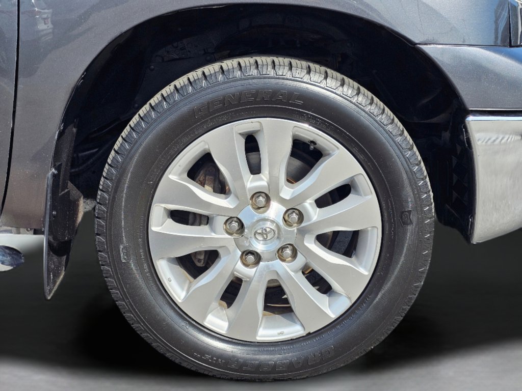 Used 2013 Toyota Tundra 4x4 CrewMax w/ Tow Pkg image 25