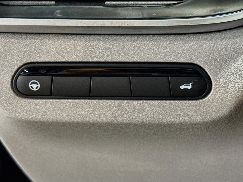 New 2027 INFINITI QX60 Luxe w/ Cargo Package FWD image 10