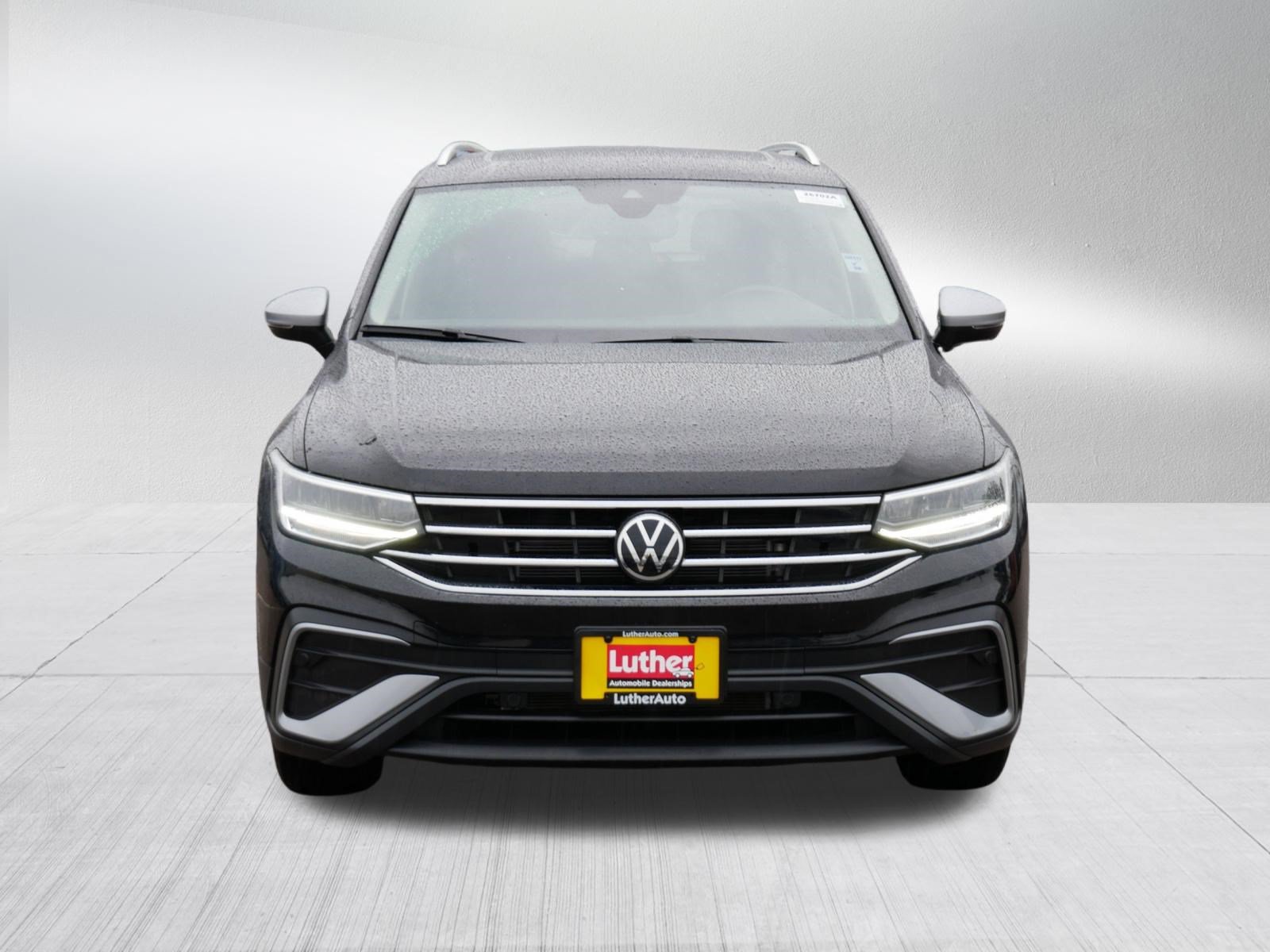 Certified 2024 Volkswagen Tiguan Wolfsburg Edition AWD/4WD image 2