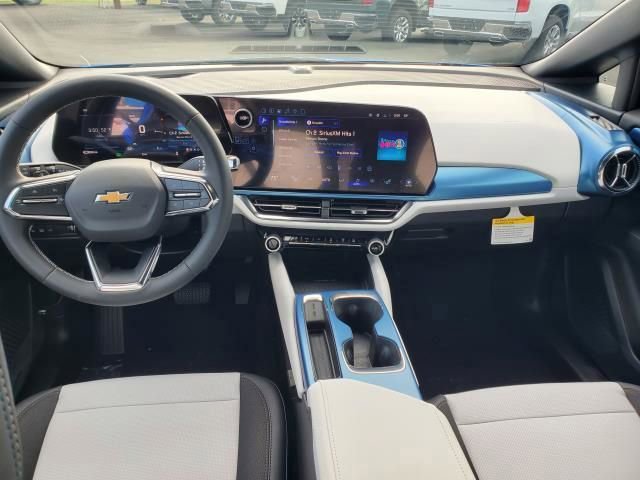 New 2026 Chevrolet Equinox EV LT image 10