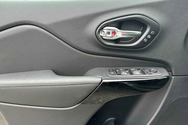 New 2023 Jeep Cherokee Altitude Lux w/ Lux Elite Package image 11