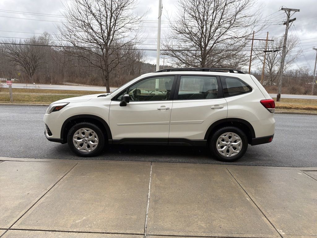 Used 2023 Subaru Forester image 4