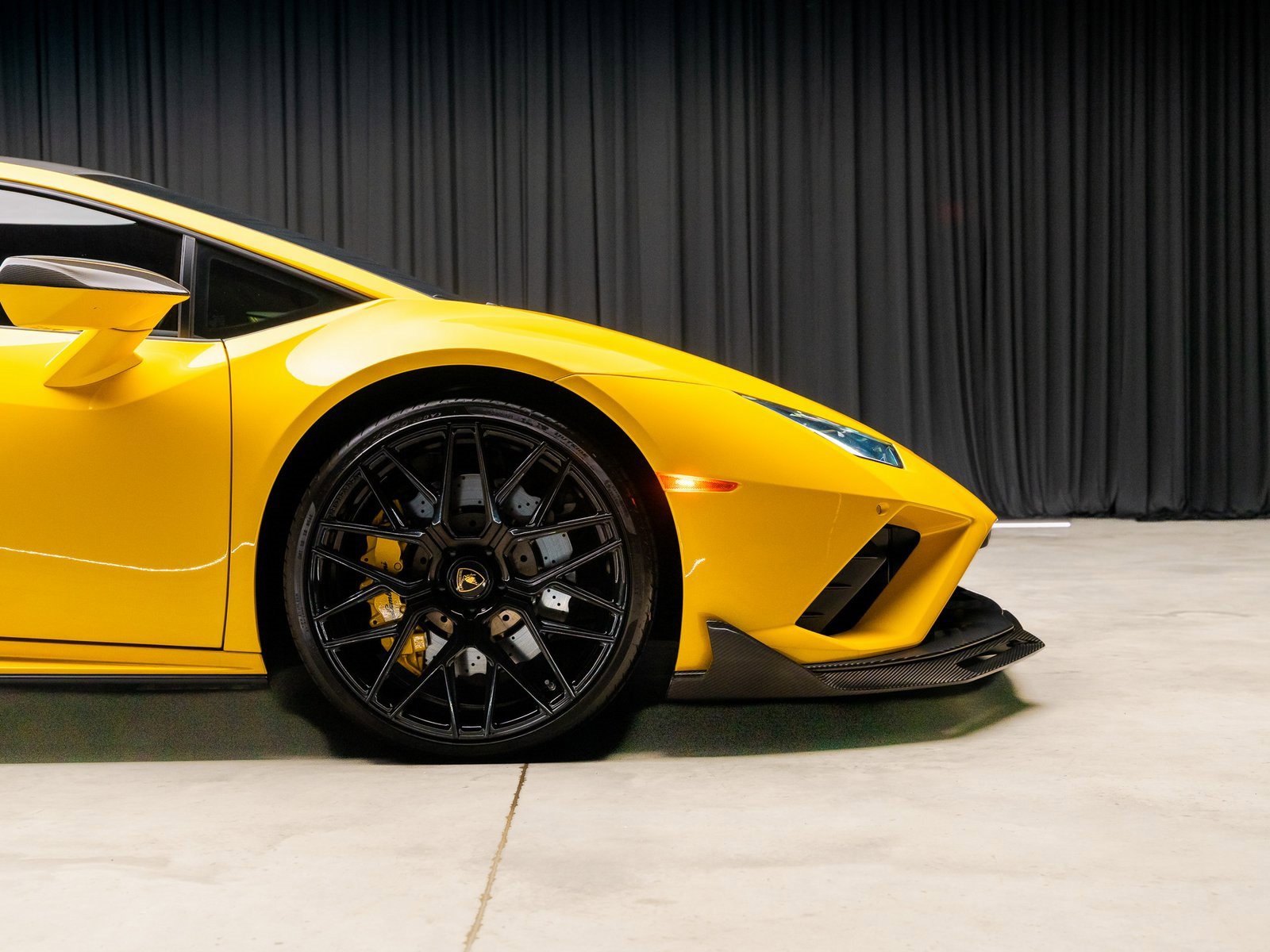 Used 2022 Lamborghini Huracan EVO image 22
