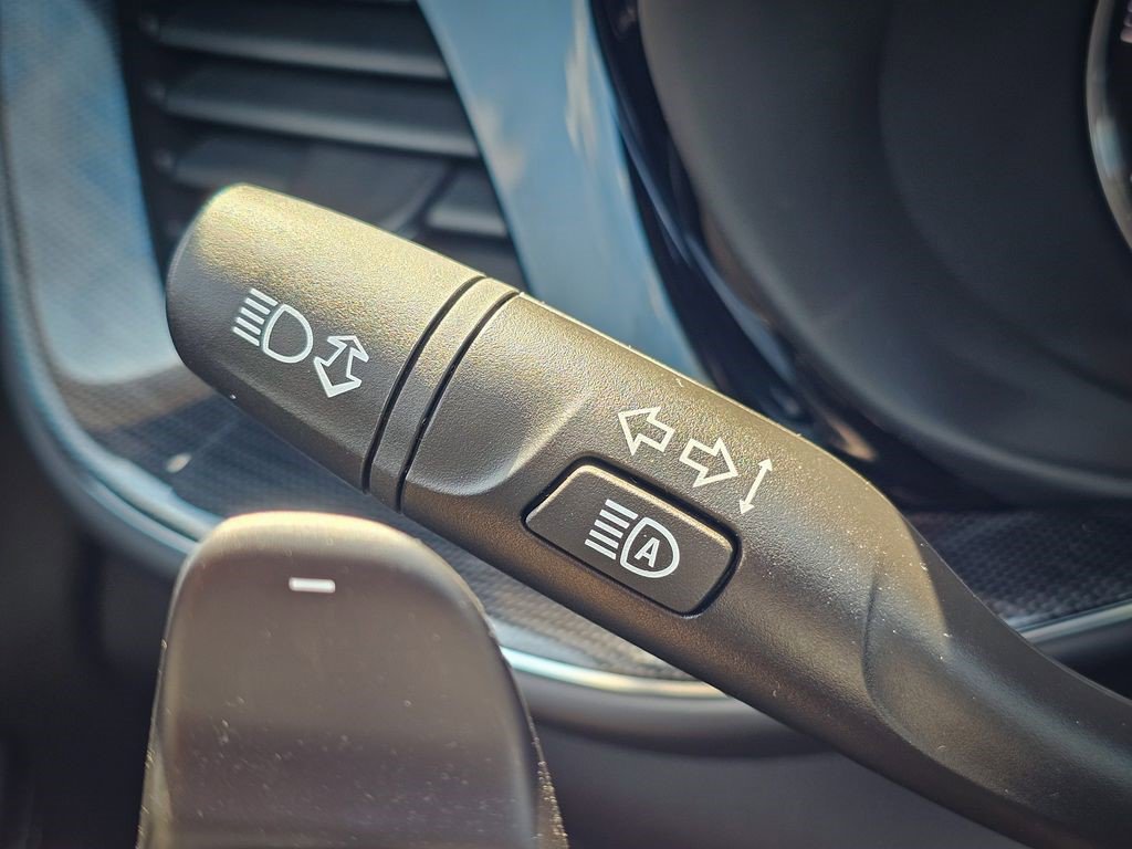 Certified 2023 Buick Envision Essence AWD/4WD image 18