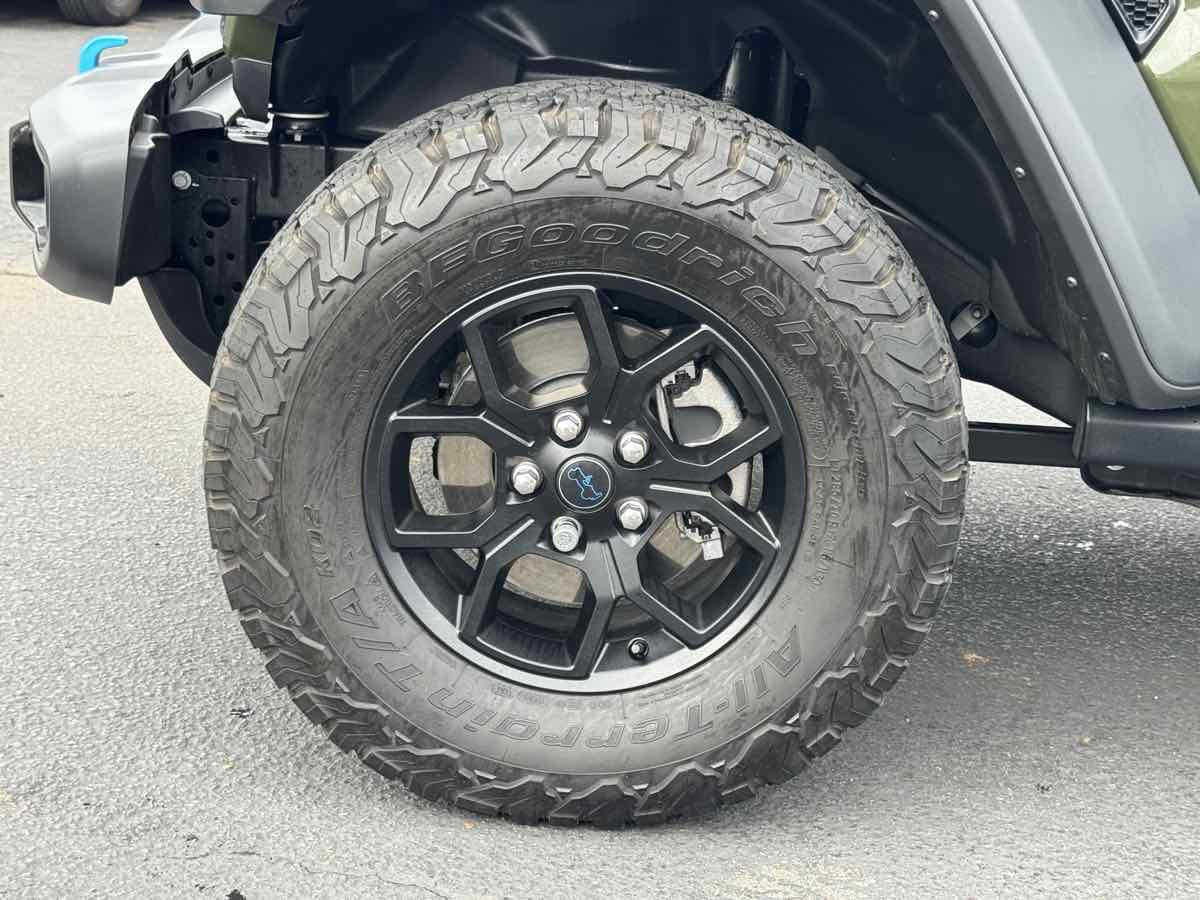 Used 2024 Jeep Wrangler Unlimited AWD/4WD image 6