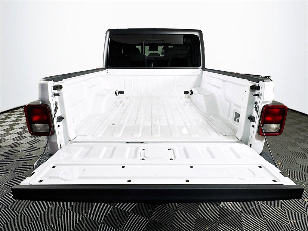Used 2024 Jeep Gladiator Sport image 25
