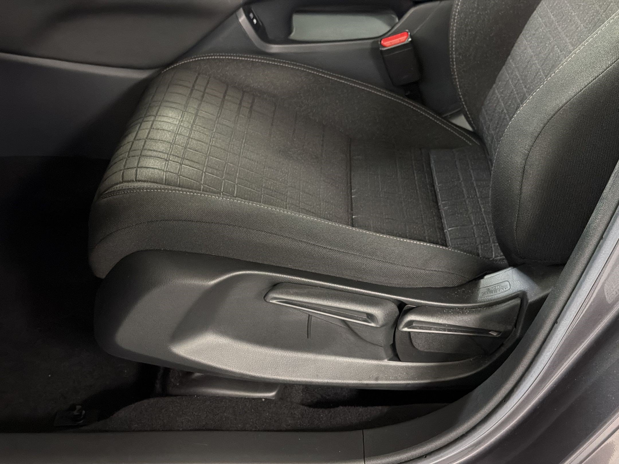 Certified 2024 Honda HR-V LX image 13