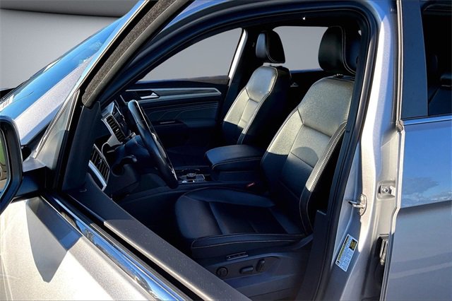 Used 2022 Volkswagen Atlas Cross Sport SEL R-Line image 21