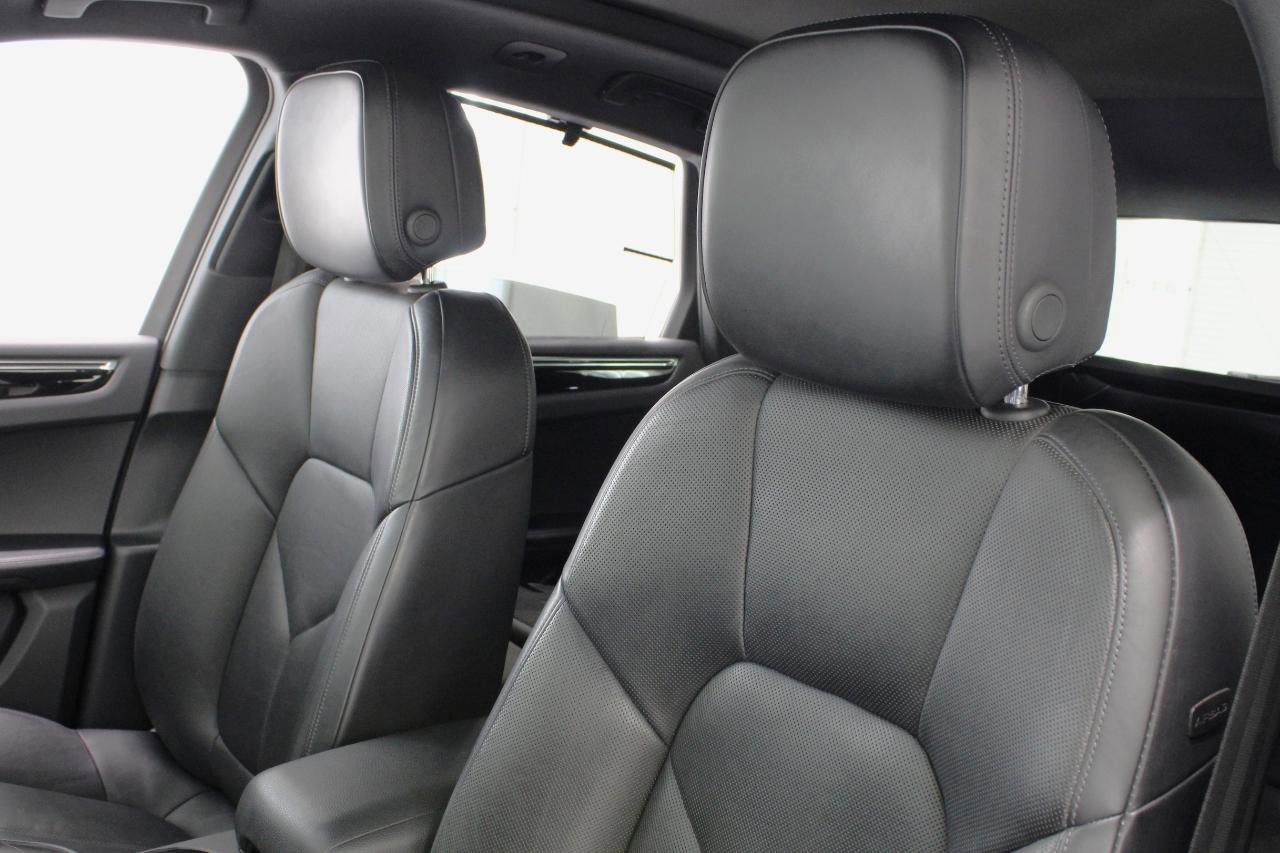 Used 2016 Porsche Macan S image 32