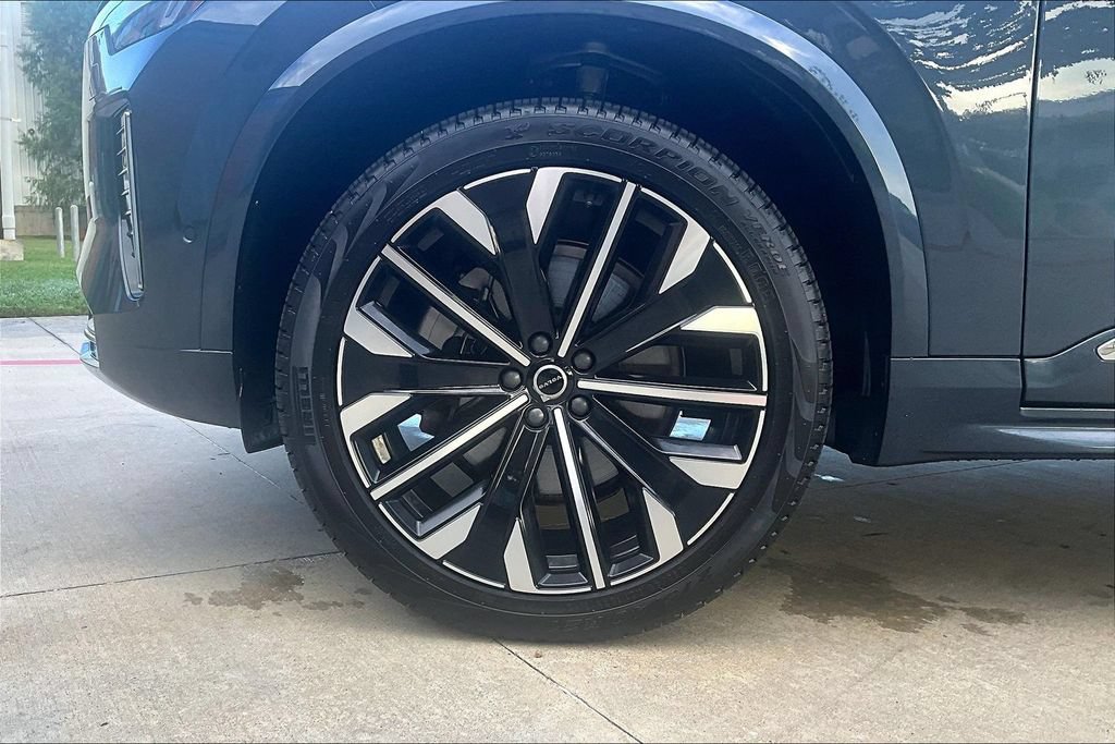 Used 2026 Volvo XC90 B6 Plus AWD/4WD image 11