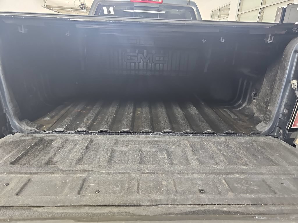 Used 2016 GMC Canyon SLT w/ Driver Alert Package AWD/4WD image 15