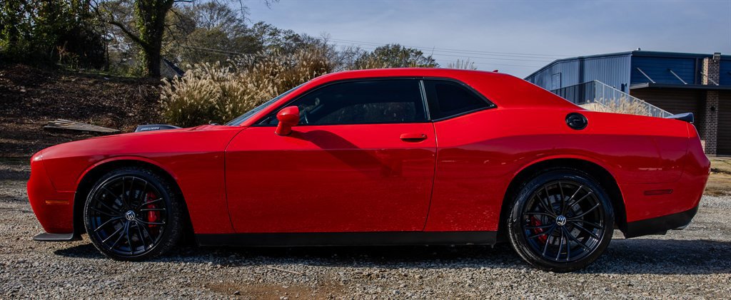 Used 2022 Dodge Challenger R/T w/ Plus Package RWD image 2