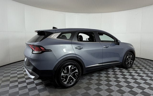 Used 2024 Kia Sportage EX FWD image 4