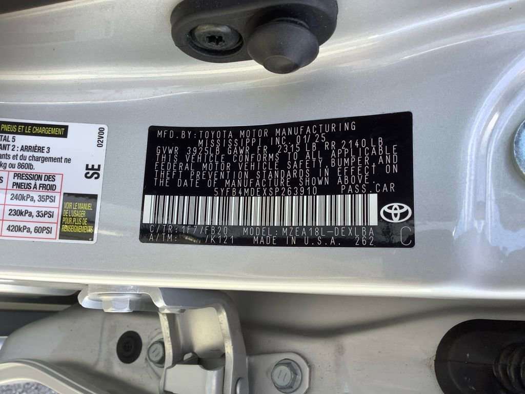 Used 2025 Toyota Corolla LE image 29