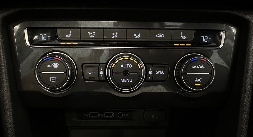 Used 2019 Volkswagen Tiguan SE w/ Panoramic Sunroof Package image 28