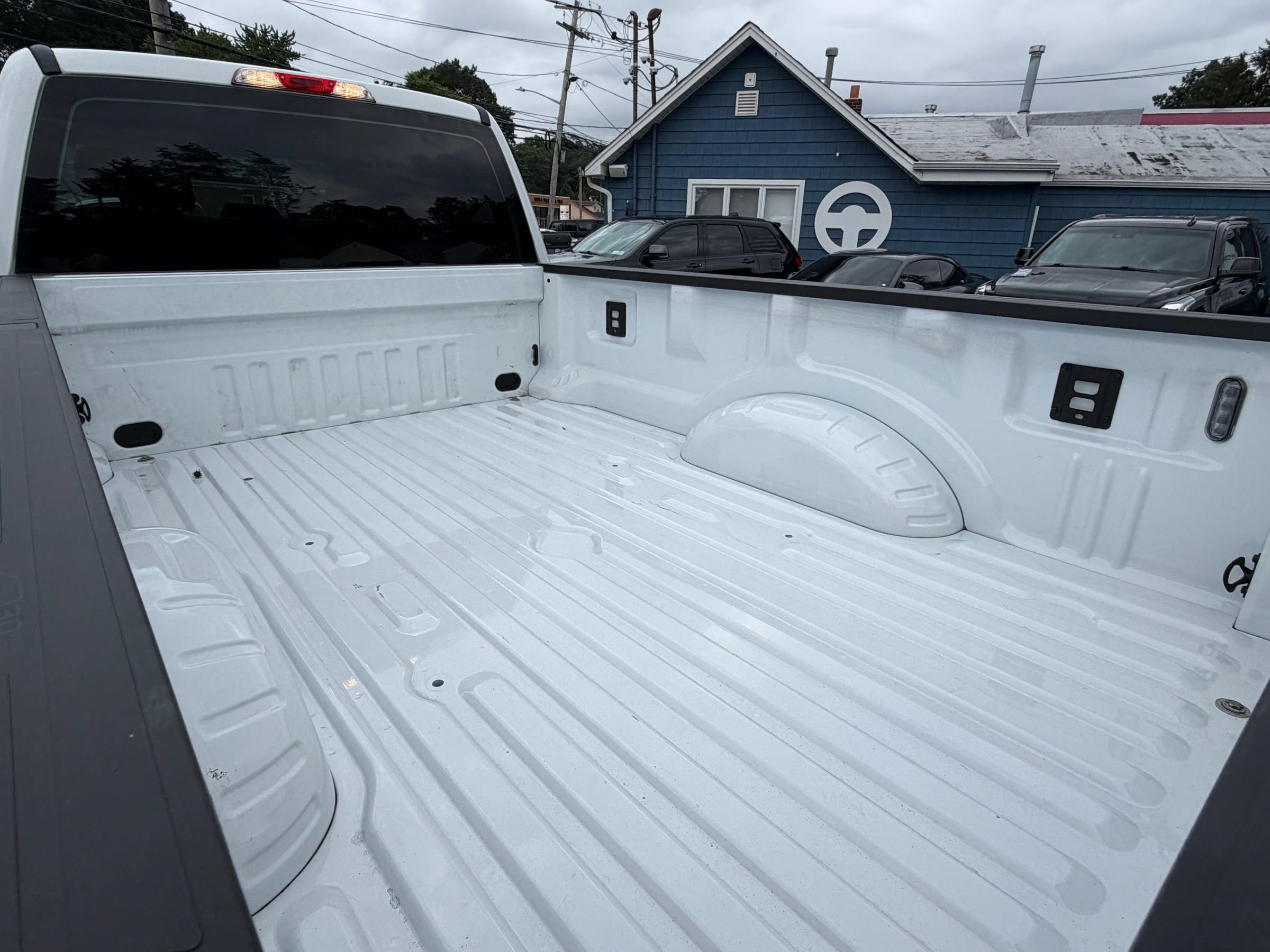 Used 2017 Ford F250 XL w/ Power Equipment Group AWD/4WD image 27