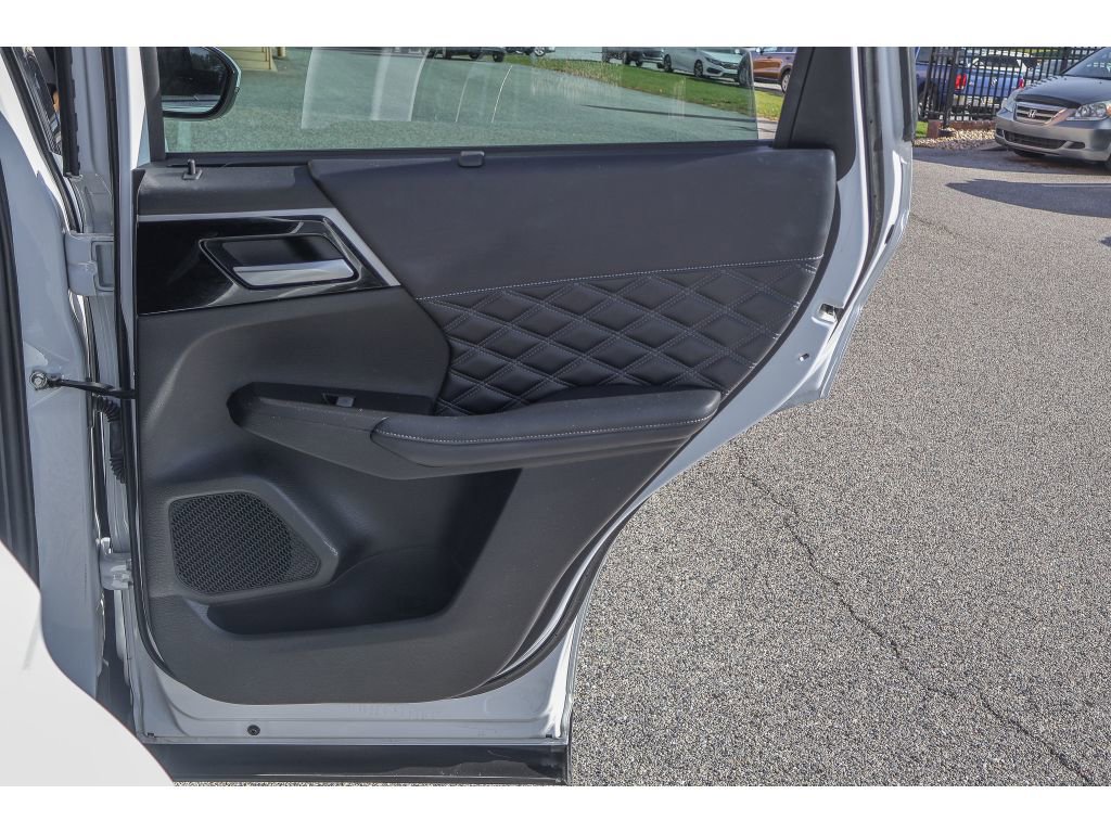Used 2023 Mitsubishi Outlander SEL 40th Anniversary image 15