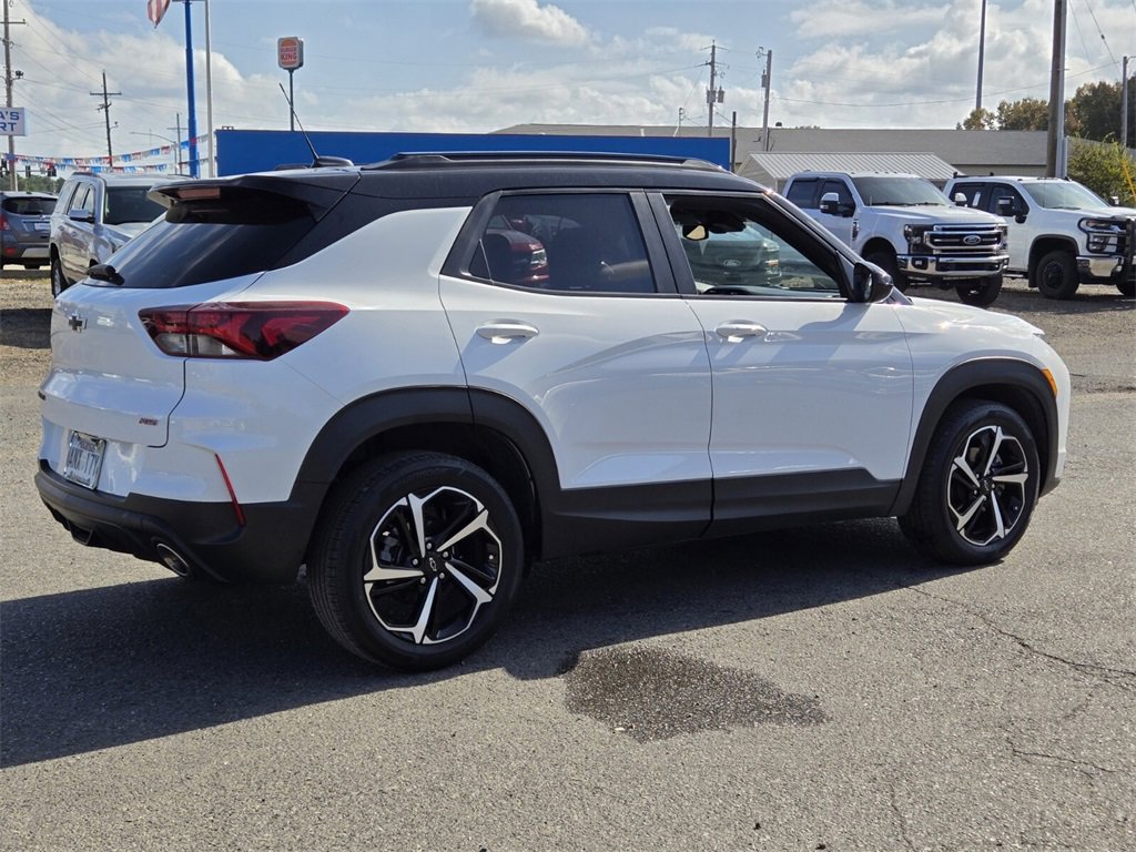 Used 2023 Chevrolet TrailBlazer RS w/ Convenience Package image 3