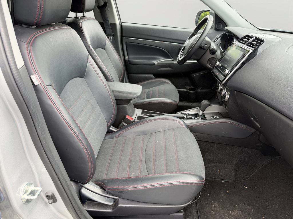 Used 2024 Mitsubishi Outlander Sport SE AWD/4WD image 11