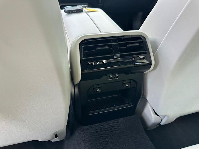Certified 2025 BMW 530i xDrive AWD/4WD image 22