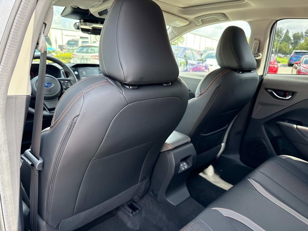 New 2025 Subaru Crosstrek 2.5i Limited w/ Popular Package #3A image 12