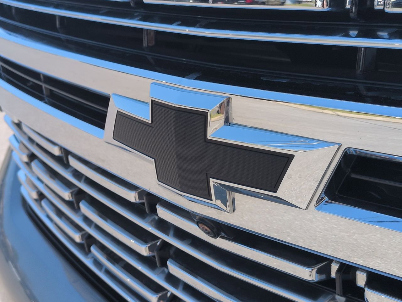 Used 2023 Chevrolet Tahoe Premier AWD/4WD image 32