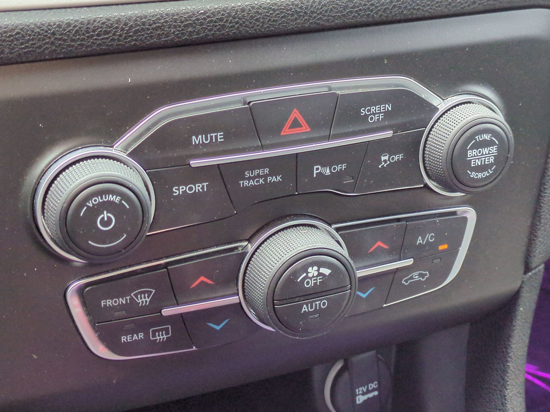 Used 2022 Dodge Charger R/T w/ Blacktop Package image 26