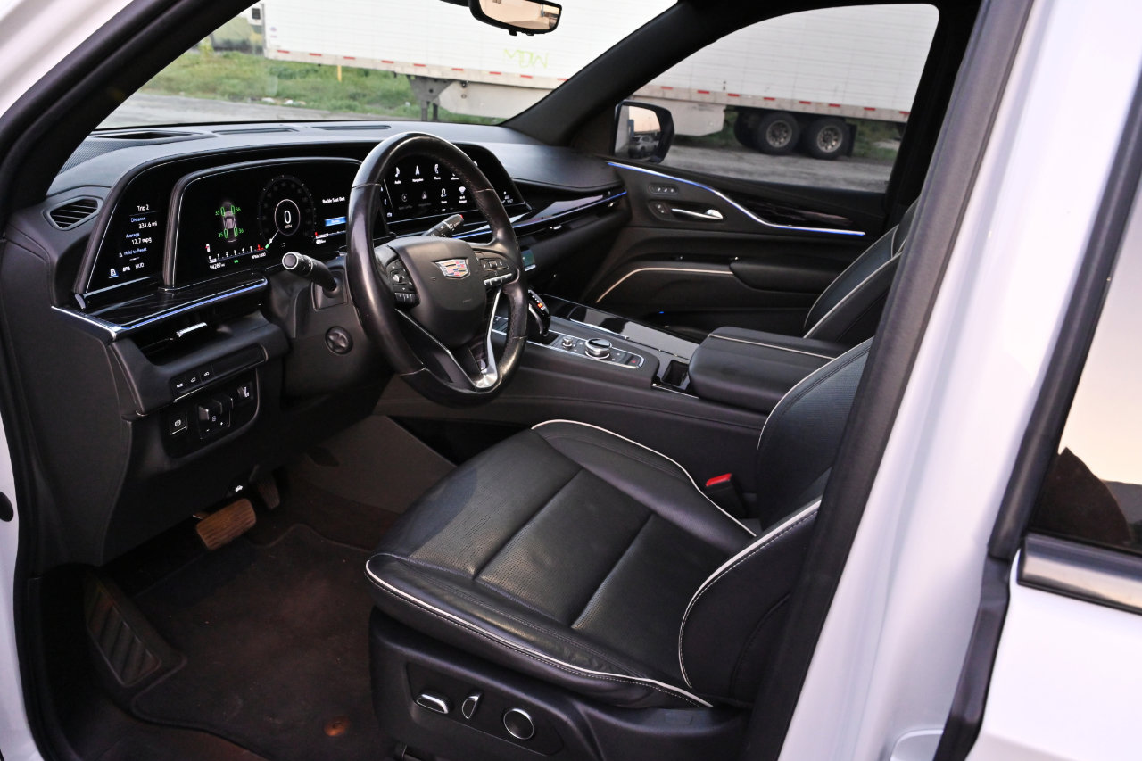 Used 2021 Cadillac Escalade ESV Sport w/ Driver Assist Tech Package image 10