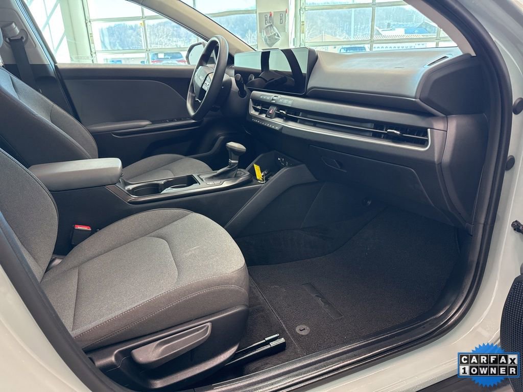 Used 2025 Kia K4 LXS image 14