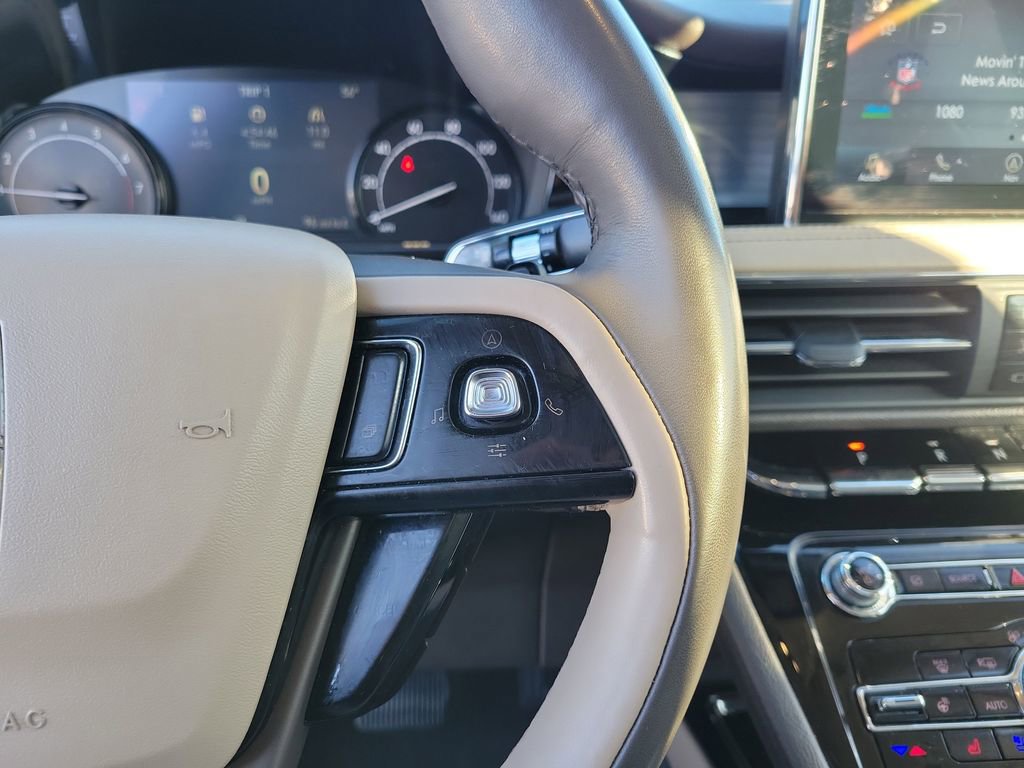 Used 2022 Lincoln Corsair FWD w/ Premium Package image 24