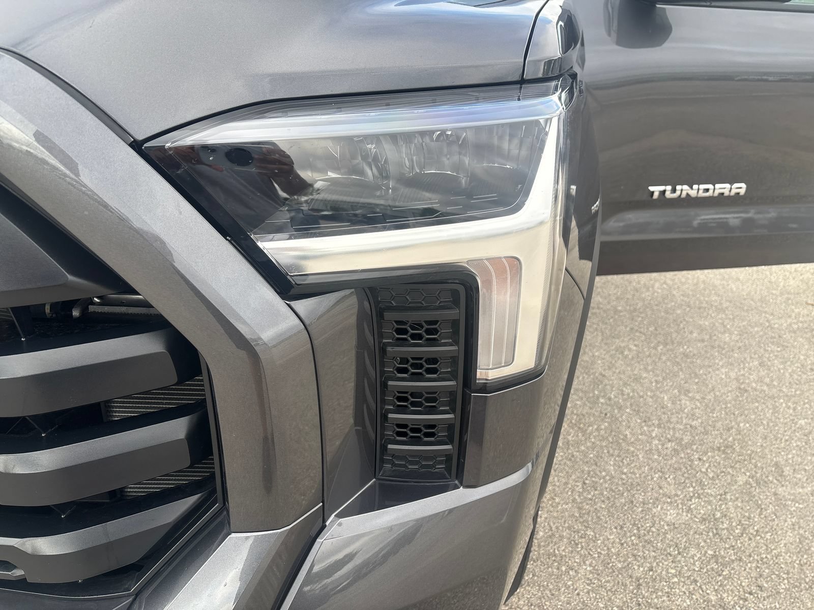 Used 2026 Toyota Tundra SR5 w/ SR5 Convenience Package AWD/4WD image 30