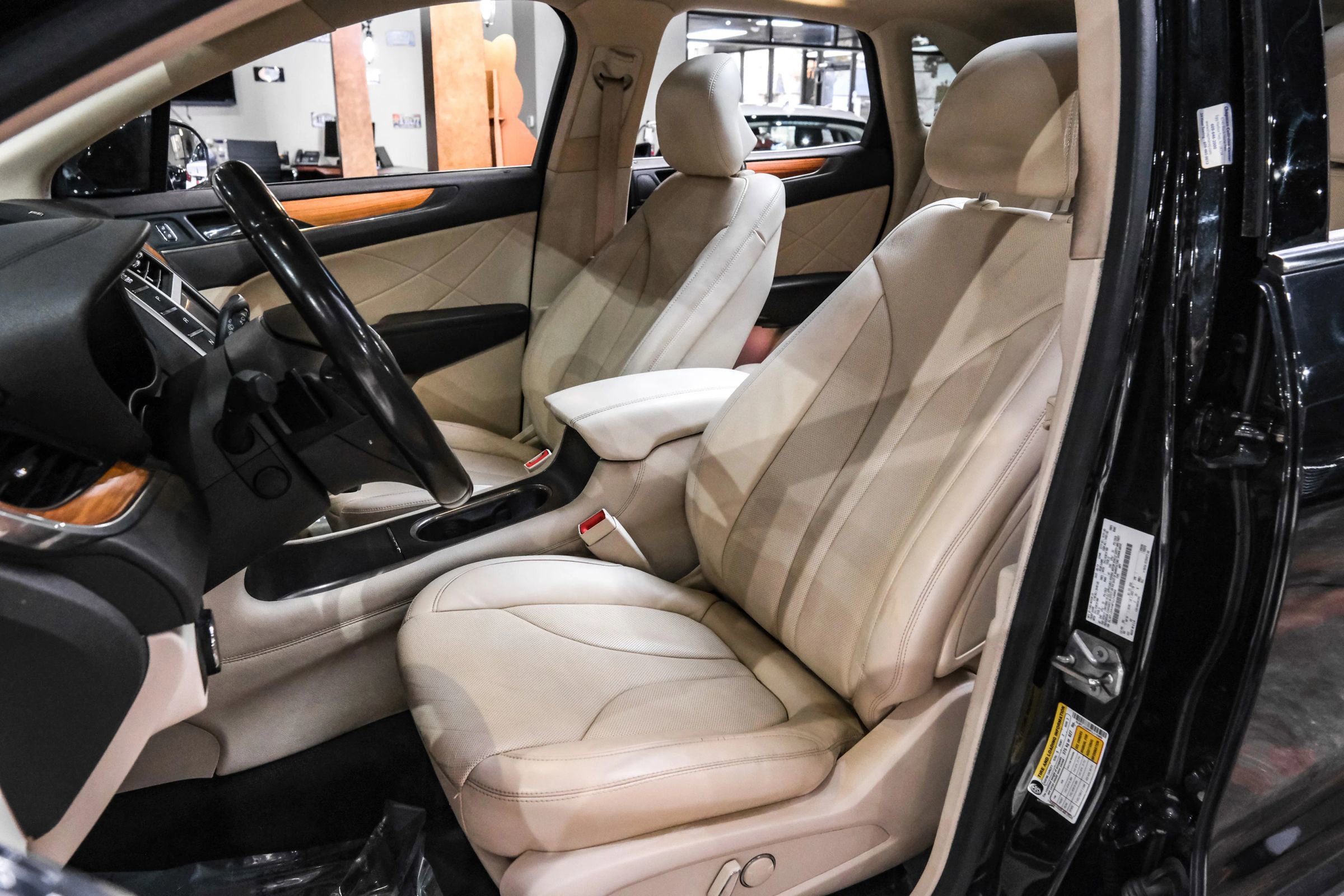 Used 2015 Lincoln MKC AWD w/ Equipment Group 102A Reserve image 25