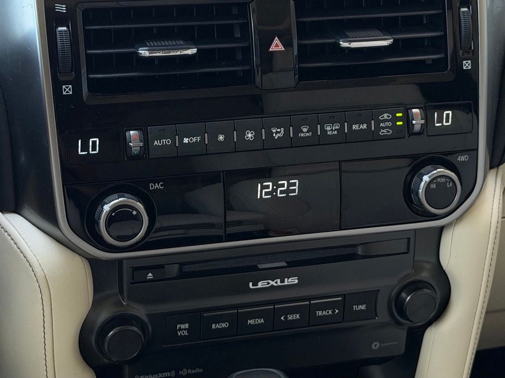 Used 2023 Lexus GX 460 Premium w/ Premium Package AWD/4WD image 17