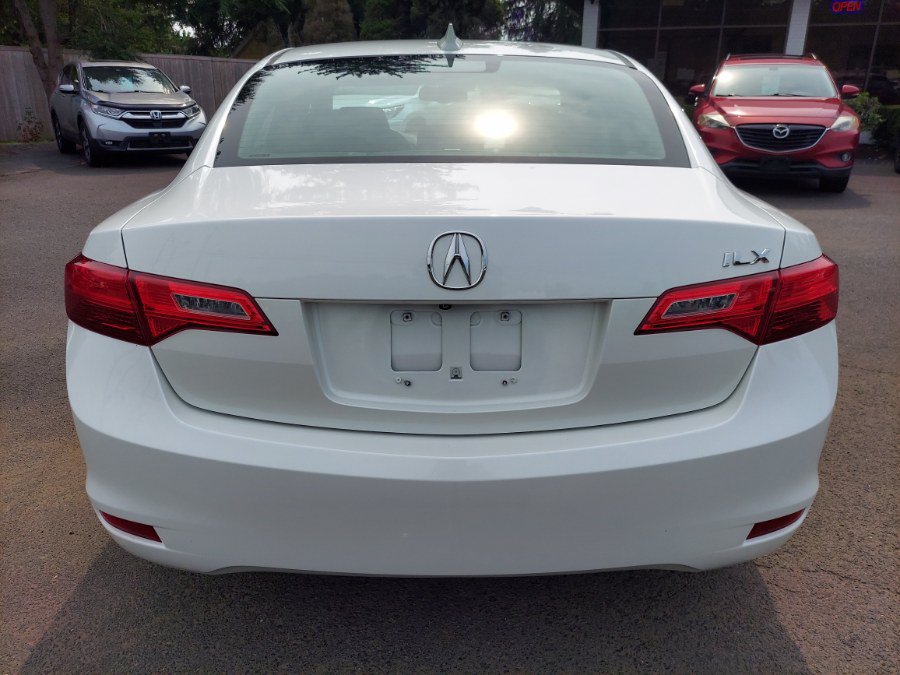 Used 2014 Acura ILX w/ Technology Package FWD image 5