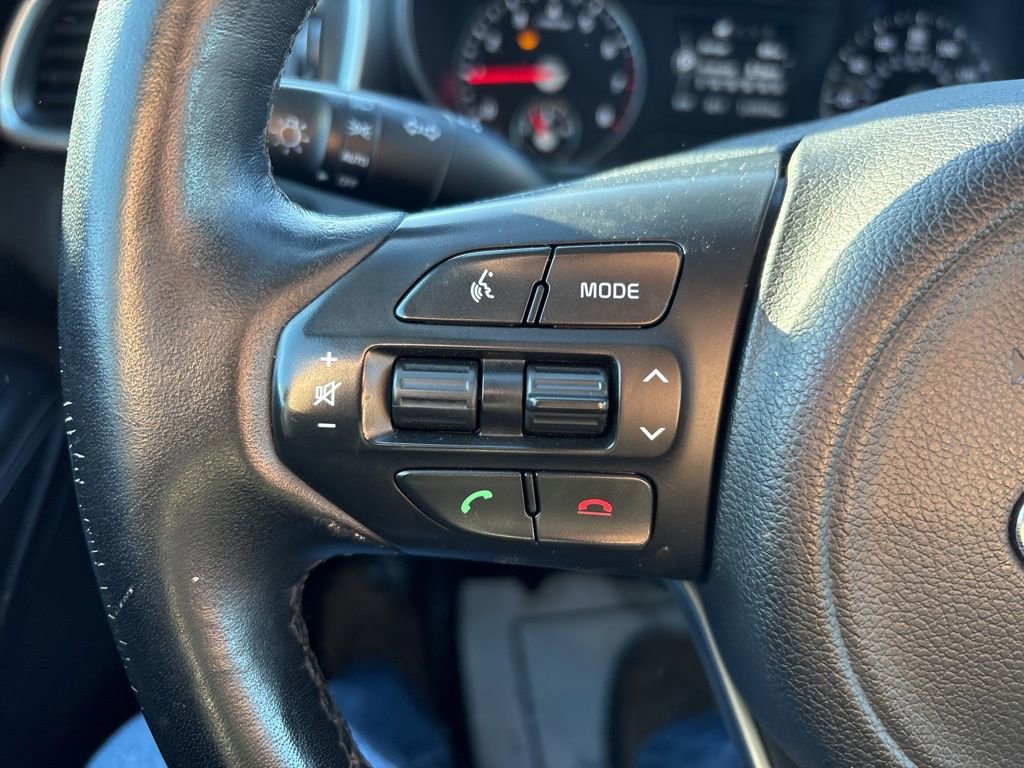 Used 2017 Kia Sorento LX w/ LX Convenience Package image 20