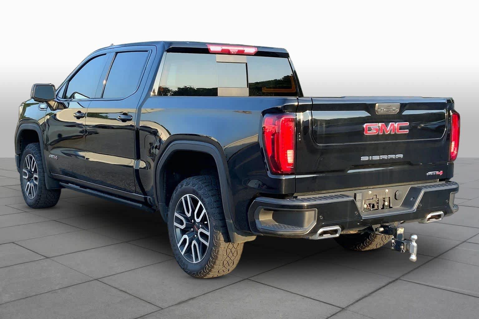 Used 2023 GMC Sierra 1500 AT4 w/ AT4 Premium Package AWD/4WD image 12