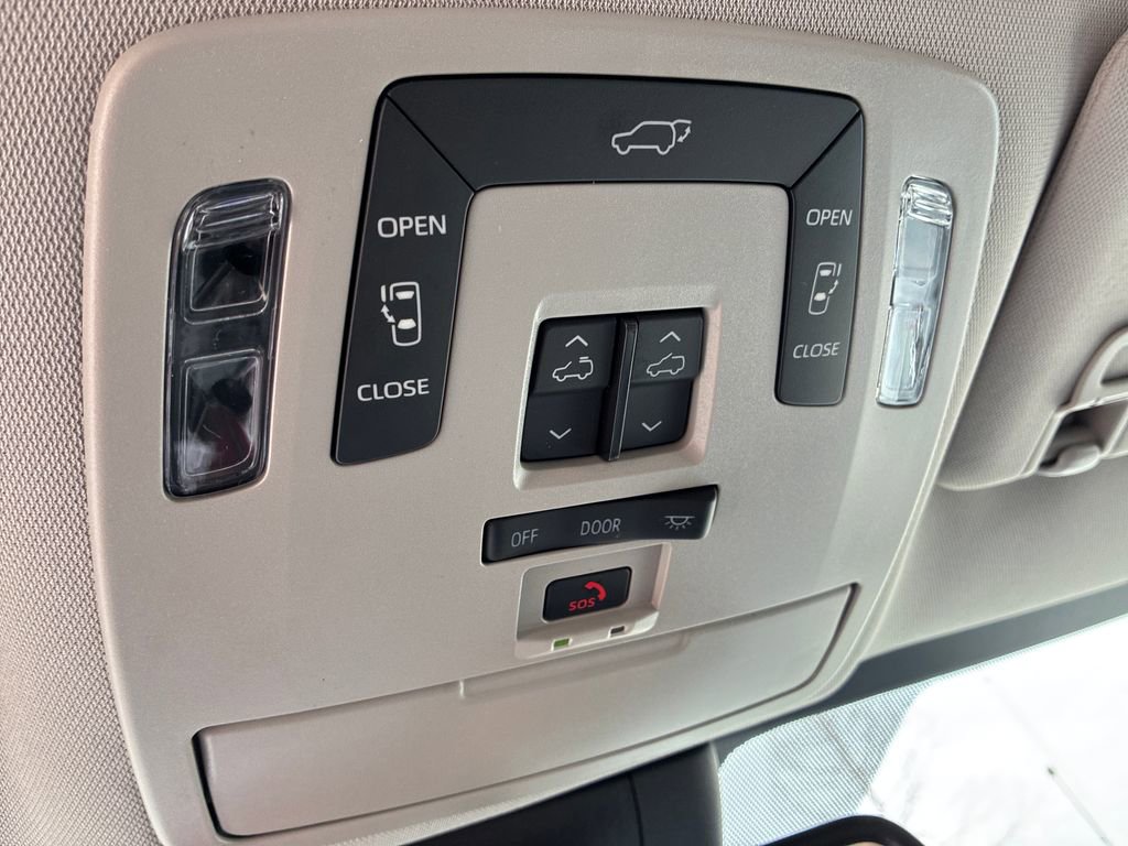 New 2026 Toyota Sienna XLE image 45