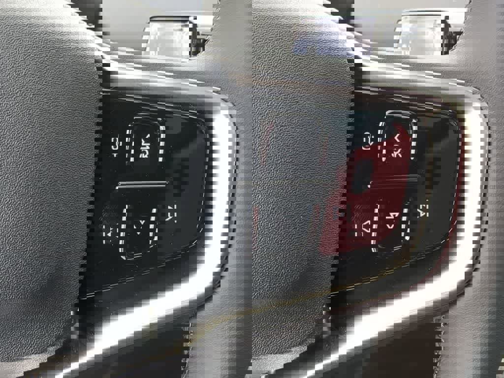 New 2026 Volvo EX30 Plus w/ Protection Package Premier image 23