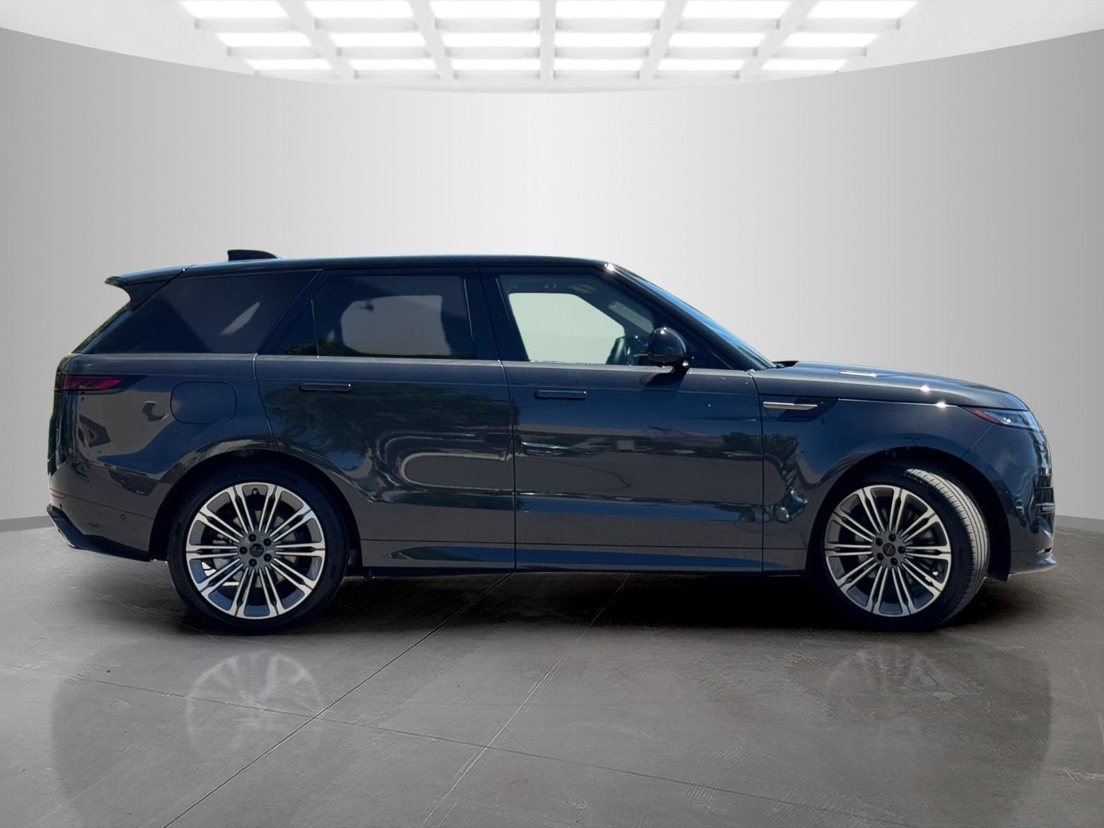 New 2026 Land Rover Range Rover Sport Dynamic SE AWD/4WD image 4