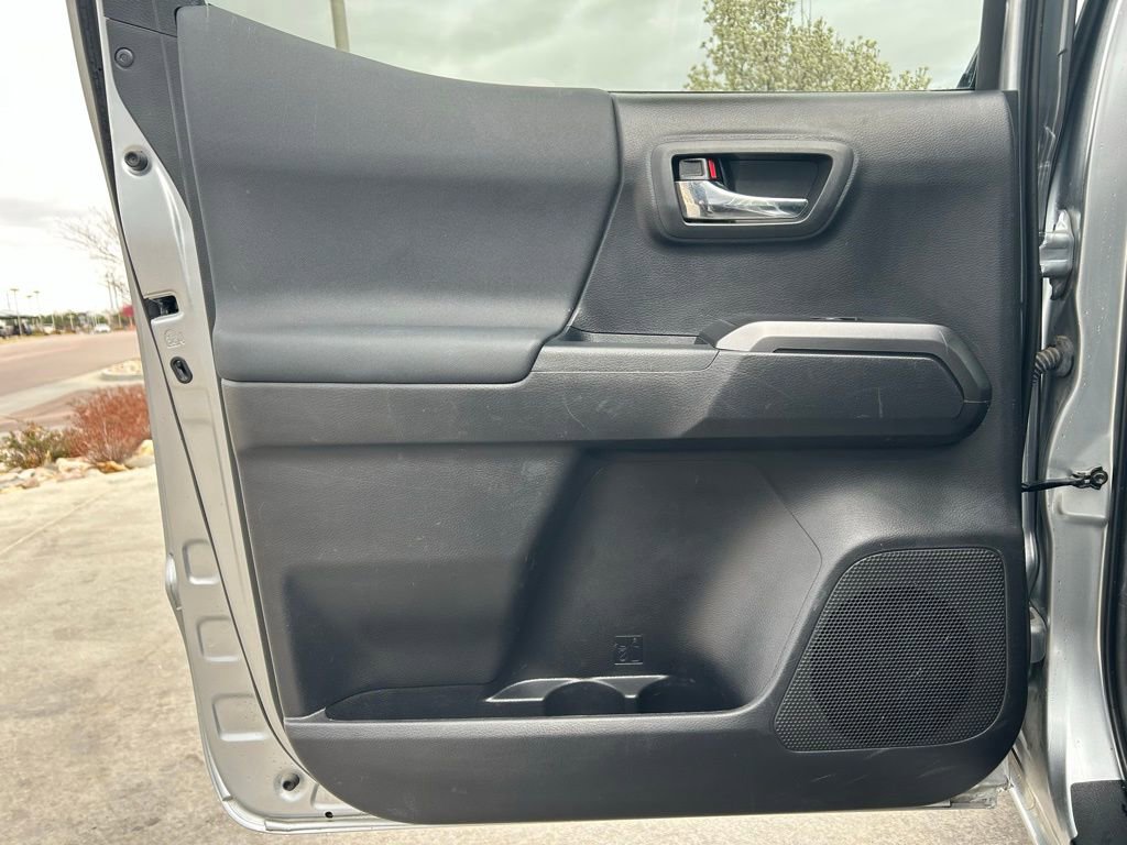 Used 2022 Toyota Tacoma TRD Off-Road w/ Technology Package image 26