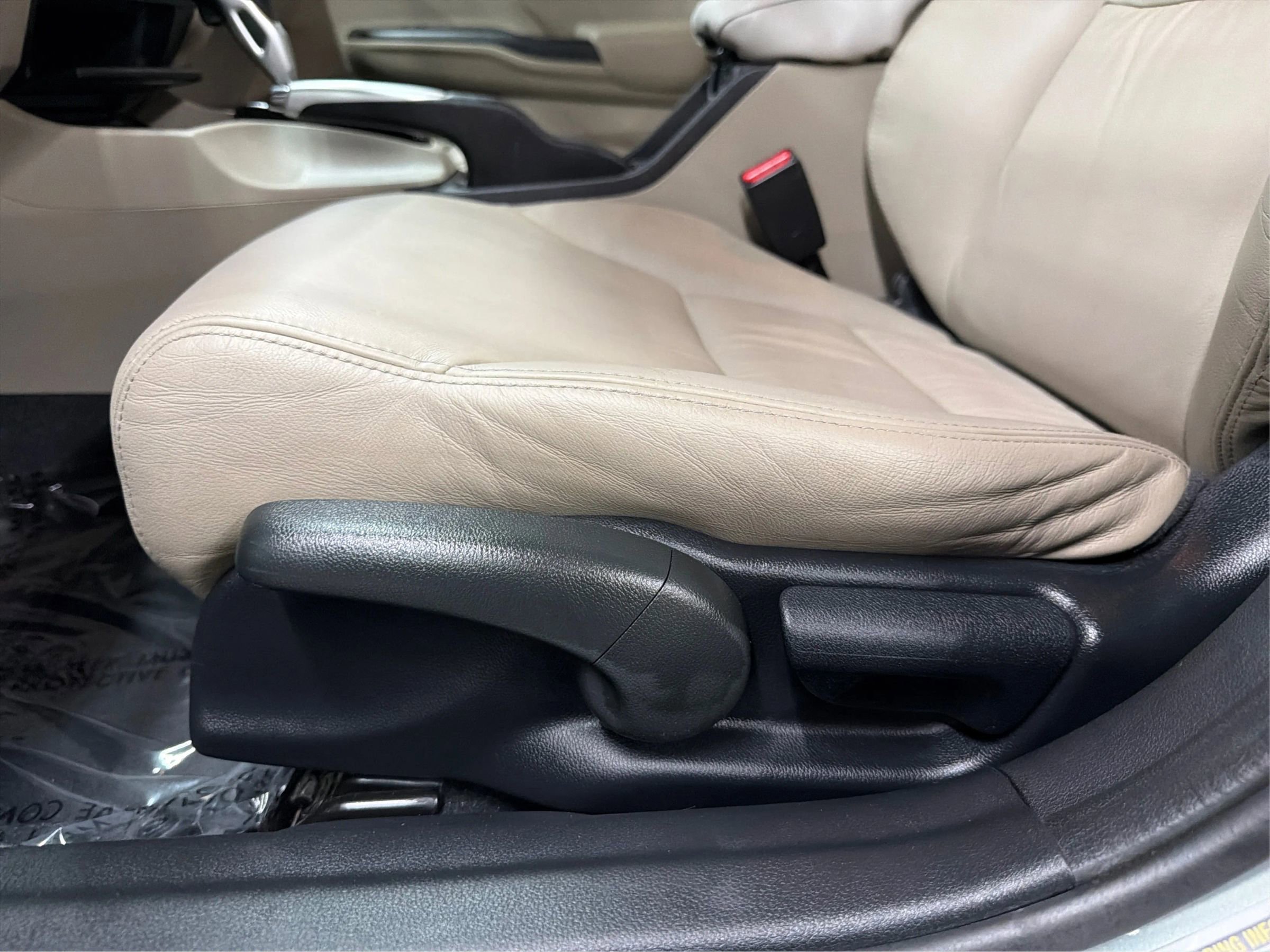 Used 2013 Honda Civic Hybrid Sedan image 31