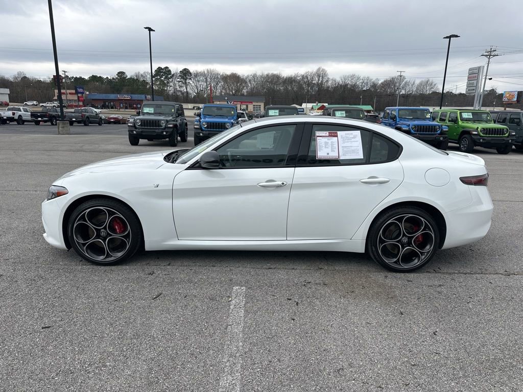 Used 2024 Alfa Romeo Giulia Ti image 6