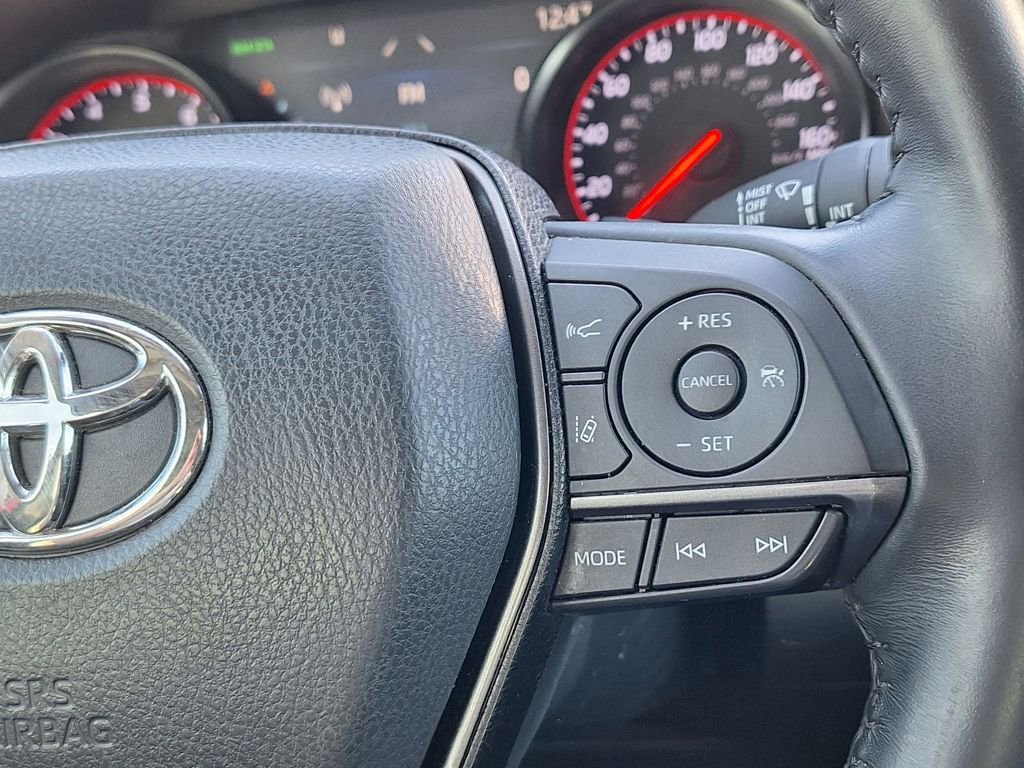 Used 2021 Toyota Camry XSE image 16