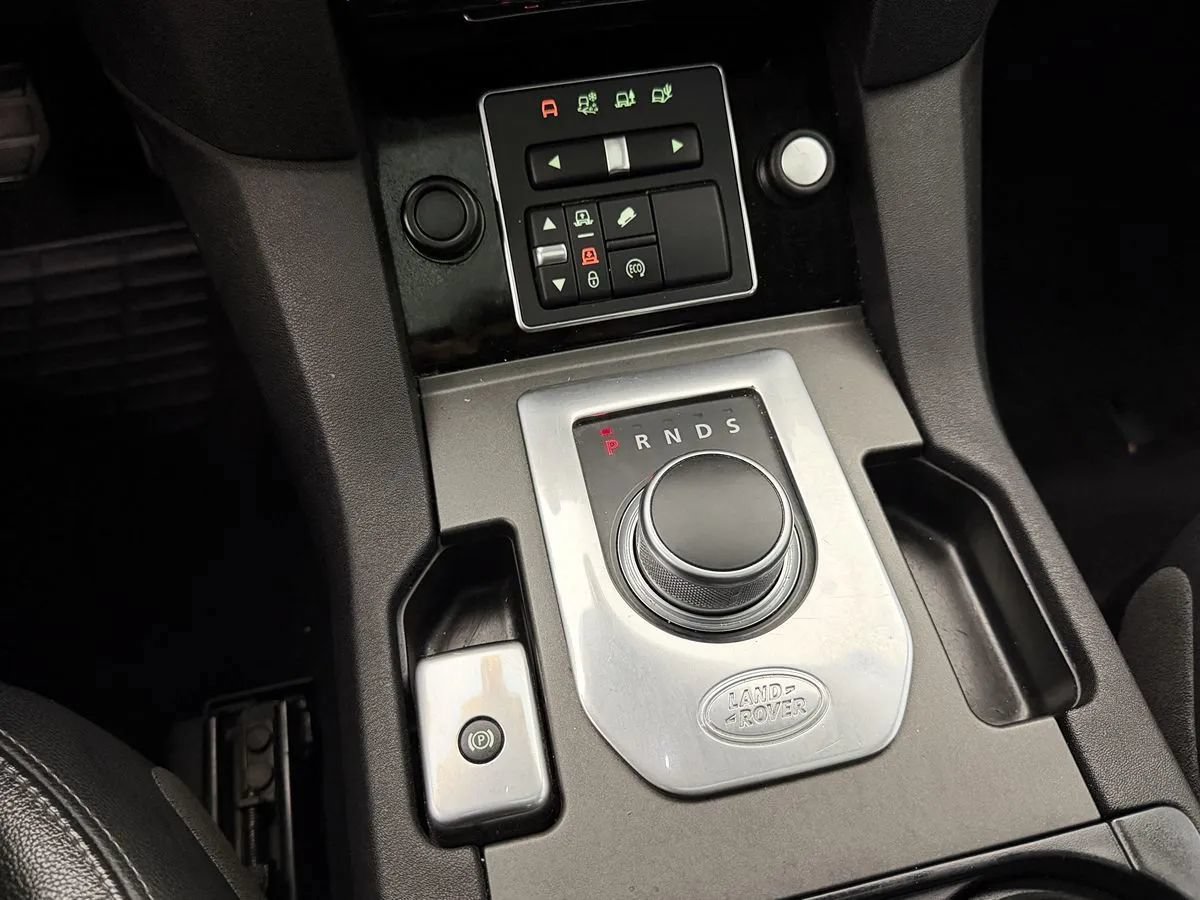 Used 2016 Land Rover LR4 HSE Silver Edition AWD/4WD image 27