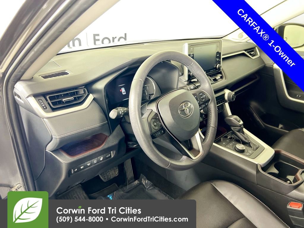 Used 2021 Toyota RAV4 Limited image 3